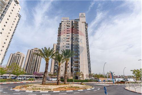 מכירה-דירה-אור עקיבא, ישראל-51181040-23