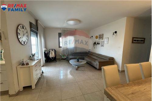 מכירה-דירה-9 יהודה הנשיא  -  קרית אתא, ישראל-51041098-33