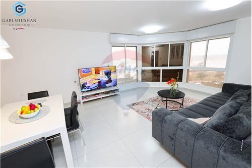 מכירה-דירה-צפון העיר  -  נתניה, ישראל-830181221-4