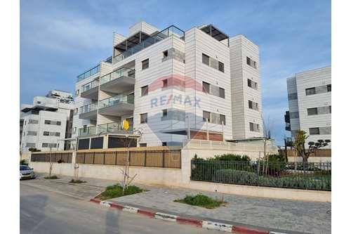 For Sale-Condo/Apartment-21 שרה אמנו  - Karmei Gat  -  Kiryat Gat, Israel-50251027-932