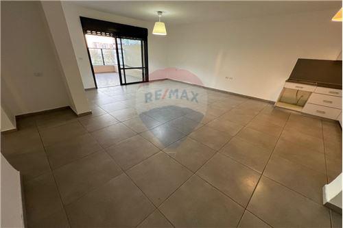 מכירה-דירה-11 עפרה חזה  - משכנות האמנים  -  קרית מוצקין, ישראל-51041048-108