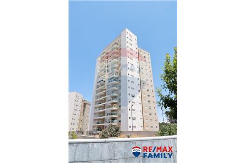 For Sale-Condo/Apartment-8 סנונית  -  Kiryat Ata, Israel-50821135-41