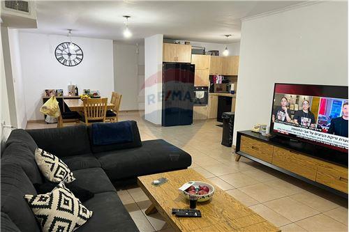 מכירה-דירה-57 זמיר  -  נהריה, ישראל-830851107-302