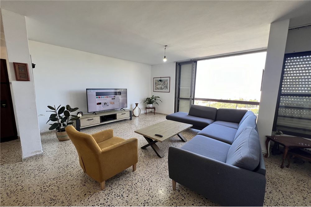 Condo/Apartment For Sale Haifa, Israel 51651108189