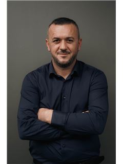 Fatmir Çaushi - RE/MAX Infinity Plus