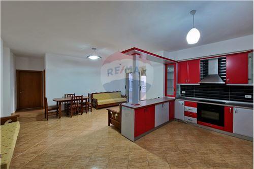 Në Shitje-Apartament-Bulevardi Ismail Qemali  -  Vlorë, Shqipëri-530401002-344
