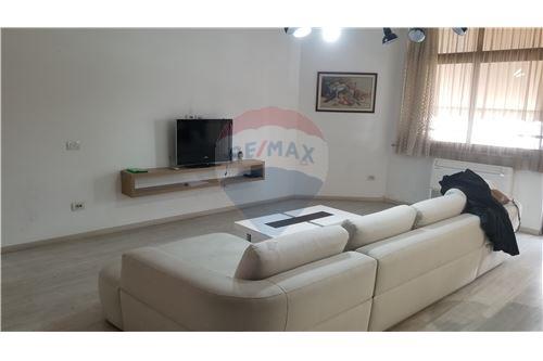 Me Qira-Apartament-Bulevardi Zogu I, Shqipëri-530421005-8