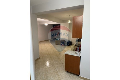 Apartament me qira tek Rruga e Kavajes