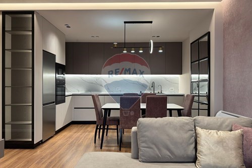 Residential - Condo/Apartment - Rruga 4 Dëshmorët, Shkolla e Kuqe, Tiranë - AL