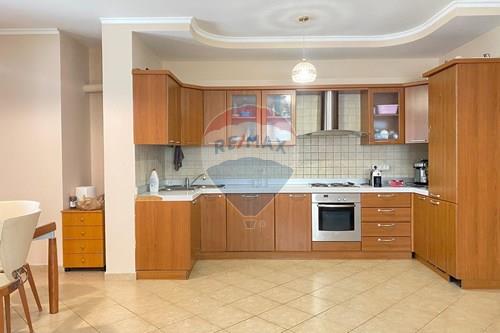 Apartament - Në Shitje - Tirana e Re - Liqeni i Tiranës, Shqipëri - FOTO5 PISHIN.jpg - 530161039-98 Apartament - Në Shitje - Tirana e Re - Liqeni i Tiranës, Shqipëri - FOTO5 PISHIN.jpg - 530161039-98