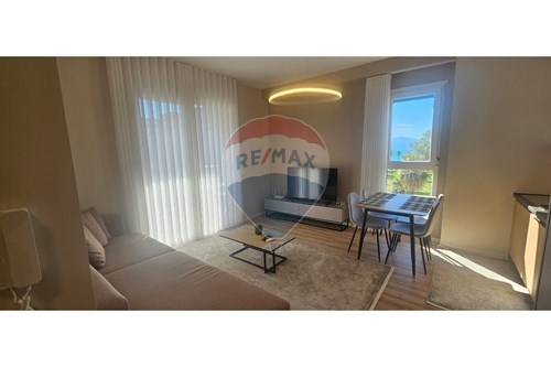 Apartament me Qira ne Lungomare