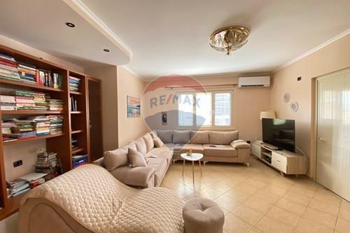 Apartament - Në Shitje - Tirana e Re - Liqeni i Tiranës, Shqipëri - FOTO3 PISHIN.jpg - 530161039-98 Apartament - Në Shitje - Tirana e Re - Liqeni i Tiranës, Shqipëri - FOTO3 PISHIN.jpg - 530161039-98