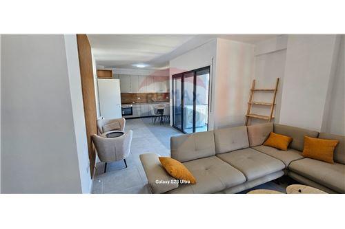 Residential - Condo/Apartment - Ish Fusha e Aviacionit, Ish Fusha e Aviacionit, Tiranë - AL