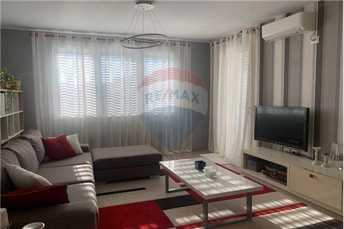 For Sale-Condo/Apartment-Rruga Hamdi Sina  - Liqeni Thate  -  Liqeni i Thatë, Albania-530461003-12