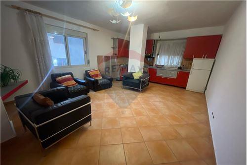 Në Shitje-Apartament-Vollga  -  Durrës, Shqipëri-530511001-104