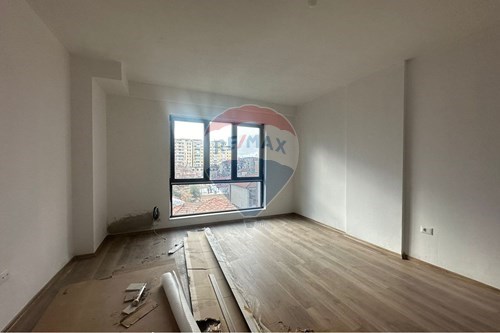 Residential - Condo/Apartment - Myslym Shyri, Albania - AL