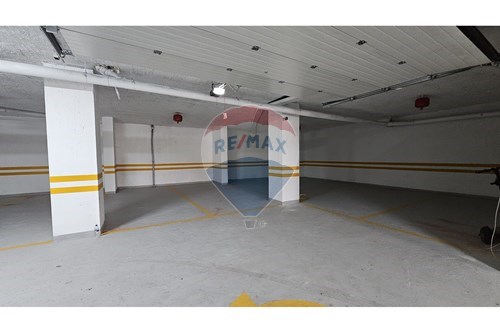Commercial - Warehouse - Rruga e Kavajës, Albania - AL
