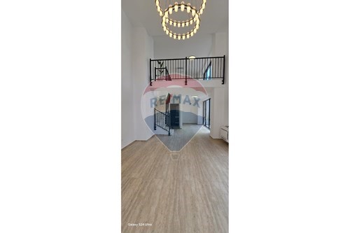 Commercial - Office - Pazari i Ri, Tiranë - AL