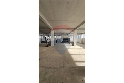 Commercial - Building - Pezë, Ndroq, Tiranë - AL