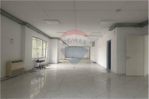 Commercial - Operational - Rruga Kristo Luarasi, Tiranë - AL