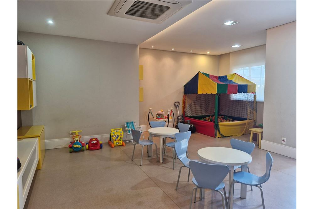 Condomínio Dreams Residencial, São Paulo, Brasil