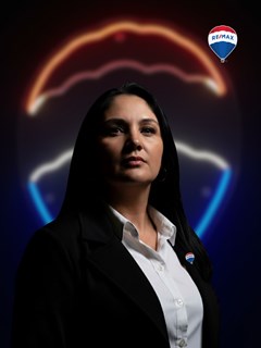 Agent commercial - Angelica Benthien - RE/MAX GRUPO COSTA LESTE
