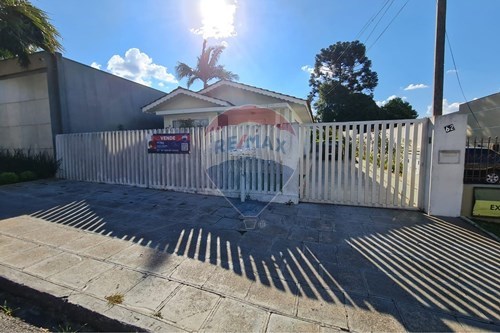 Venda-Casa-Rua José Bordin , 62  - BALAIO DE PÃO  - Braga , São José dos Pinhais , Paraná , 83020140-560331128-19