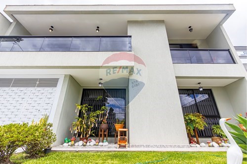 Venda-Sobrado-Rua Doutora Alzira Pirath Corrȇa , 570  - Em frente Igreja dos Mórmons  - Pinheirinho , Curitiba , Paraná , 81150300-560251041-11