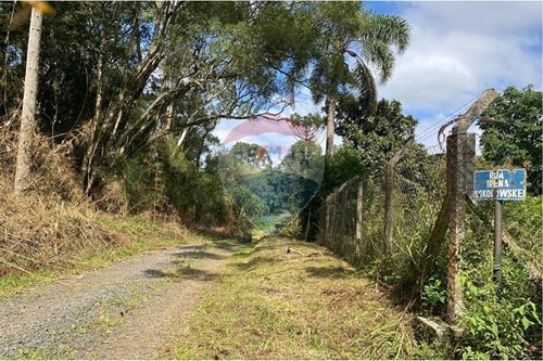 Venda-Terreno-Rua Irena Sokolowskei , s\n  - São Sebastião , União da Vitória , Paraná , 84604-695-560451010-9