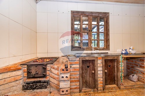 Venda-Chácara / Sítio / Fazenda-Rua José Rocha de Barros , 4871  - Morro do Canal  - Vila Santa Maria , Piraquara , Paraná , 83305-336-560431012-39