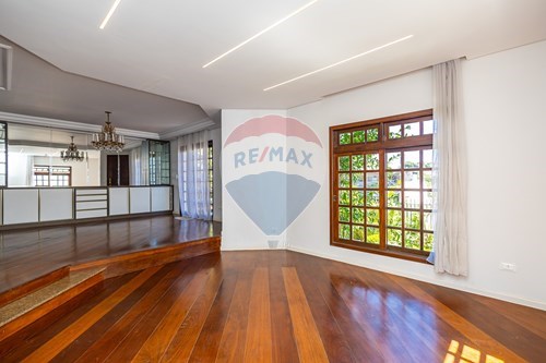 Venda-Casa-Rua Humberto Geronasso , 198  - Mercado Salomé  - Barreirinha , Curitiba , Paraná , 82560-160-560431012-50