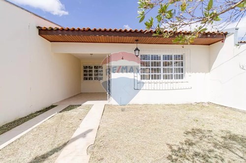 Venda-Casa-Silvio da Maia Moreira , 199  - Proximo a Av. Salgado Filho  - Uberaba , Curitiba , Paraná , 81590-020-560441001-117