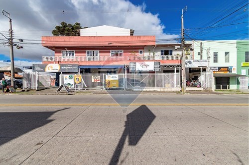 Venda-Sobrado-Rua São José de Arimatéia , 18  - Esquina Rua São José dos Pinhais  - Sítio Cercado , Curitiba , Paraná , 81910-010-560301032-29