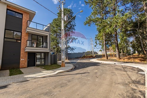 Venda-Casa de Condomínio-Estrada Guilherme Weigert , 424  - Santa Cândida , Curitiba , Paraná , 82720-000-560431033-13