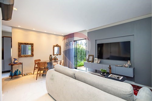 Venda-Casa-Rua Coronel José Gomes do Amaral , 261  - Água Verde , Curitiba , Paraná , 80620380-560471002-8