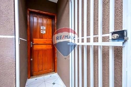 Casa à venda com 2 quartos, 44m² - Foto 2