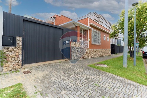 Venda-Casa-Brasilio Itibere , 1896  - 2 quadras do ICS - Instituto Curitiba de Saúde  - Rebouças , Curitiba , Paraná , 80230-050-560351012-155