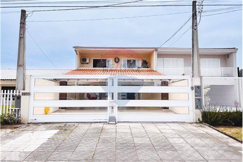 For Sale-Two Level House-Rua Guilherme Pequeno , 1300  - Vetis Hospital Veterinário  - Centro , Guaratuba , Paraná , 83280-000-560221012-62