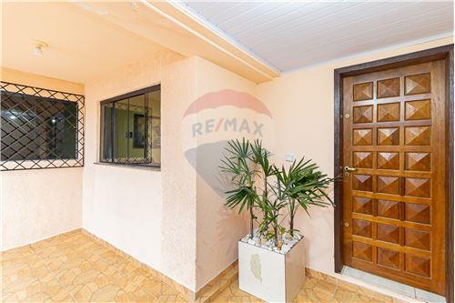 For Sale-Two Level House-Rua Expedicionário Joaquim Lima de Amorim , 75  - Isogama  - Braga , São José dos Pinhais , Paraná , 83020-780-560351064-22