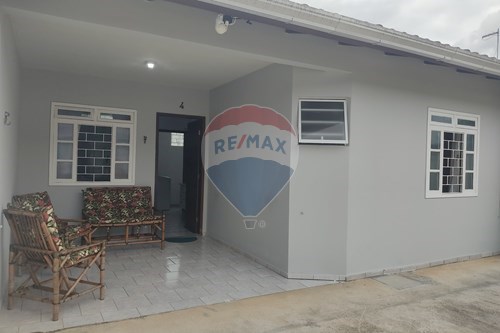 Venda-Casa-Rua Vereador Nicolino Melantonio , 195  - Centro , Guaratuba , Paraná , 83280000-560221052-17