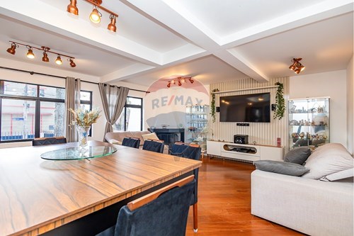 Venda-Sobrado-Rua Maranhão , 263  - esquina com a  rua Rio de Janeiro  - Água Verde , Curitiba , Paraná , 80610-000-560301057-8