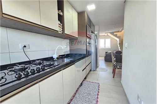 Venda-Duplex-Expedicionário Afonso Licheski , 725  - Panificadora Big Pão  - Afonso Pena , São José dos Pinhais , Paraná , 83045240-560481001-5