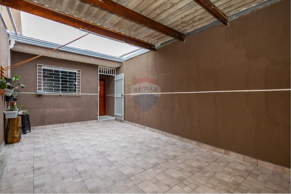 Casa à venda com 2 quartos, 44m² - Foto 4