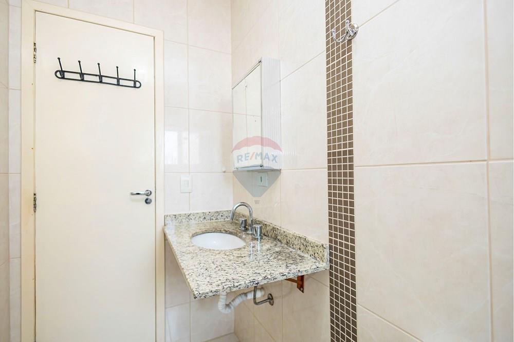 Sobrado - Venda - Curitiba , Paraná - 48 Banheiro Social.jpg - 560341137-9