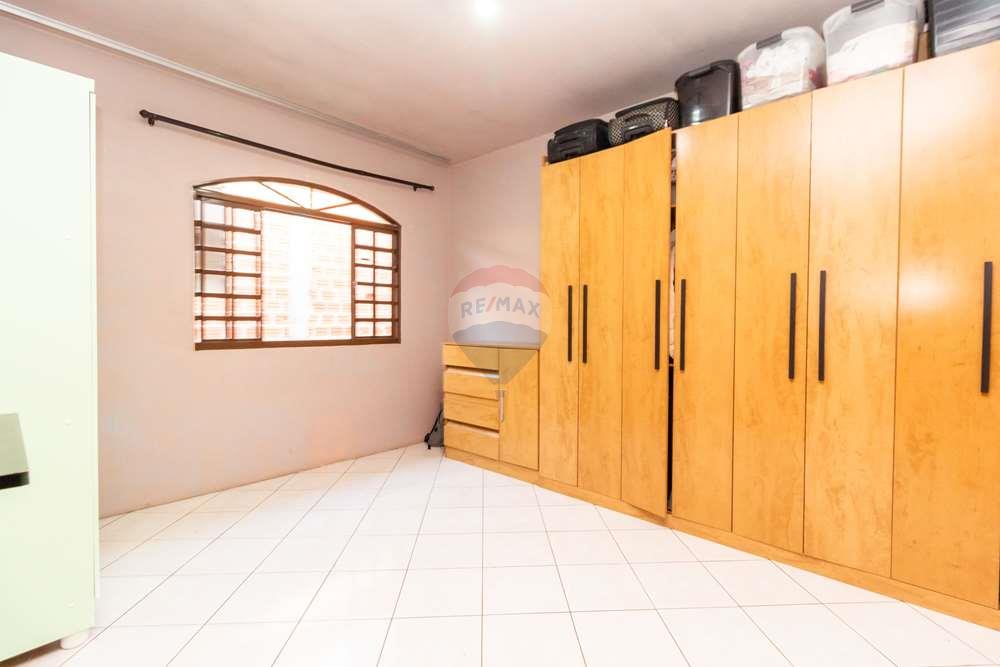 Sobrado à venda com 3 quartos, 400m² - Foto 19