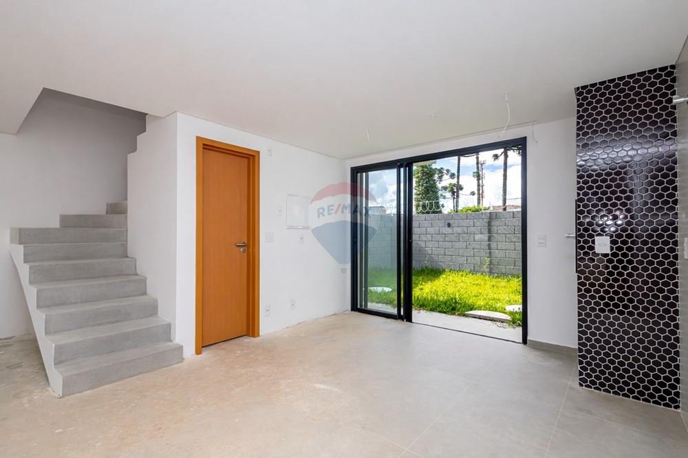 Casa de Condomínio - Venda - Curitiba , Paraná - escada limpa e sala 07.jpg - 560431033-13