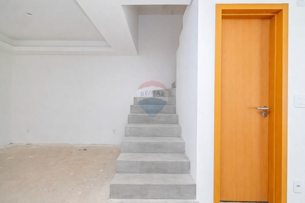 Casa de Condomínio - Venda - Curitiba , Paraná - escada limpa e sala 04.jpg - 560431033-13