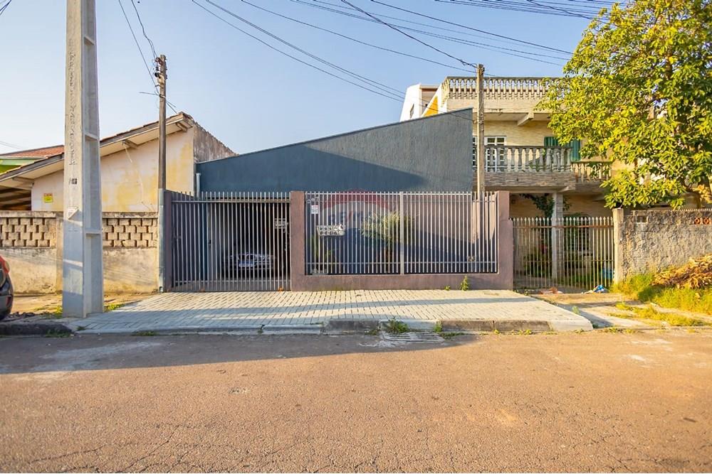 Casa à venda com 1 quarto, 150m² - Foto 1