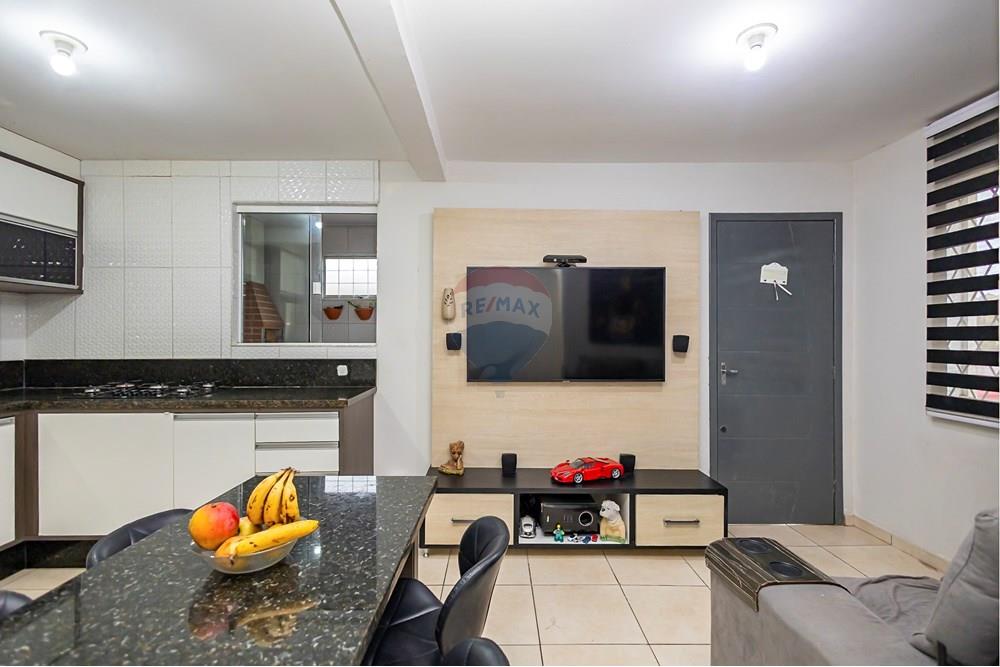 Sobrado à venda com 2 quartos, 65m² - Foto 1