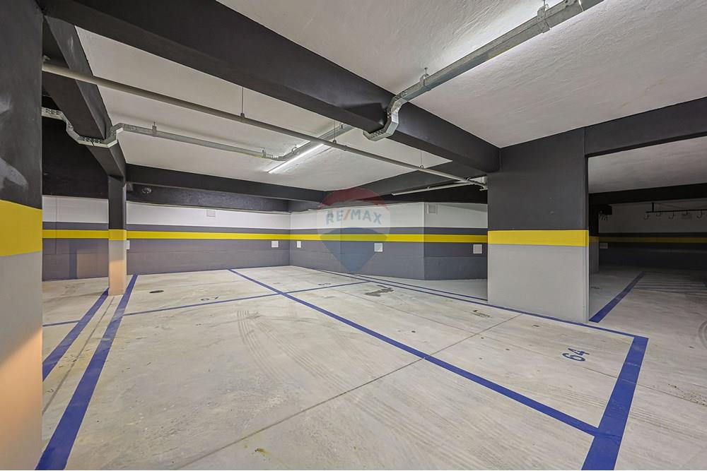 Apartamento - Venda - Curitiba , Paraná - CRF_4611.jpg - Garagem - 560311075-2